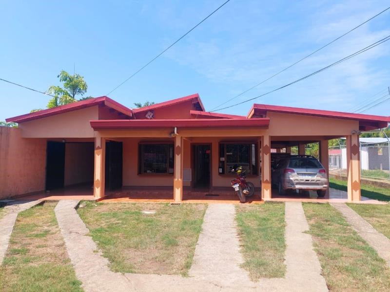 3 bedroom House , Commercial or Residencial  $125,000