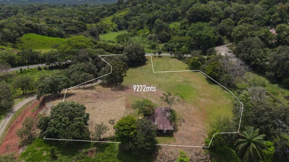 Quepos - 2.3 acres of prime real estate - commercial and residential property