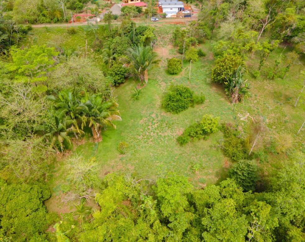 Stunning vacant land is located in Quepos