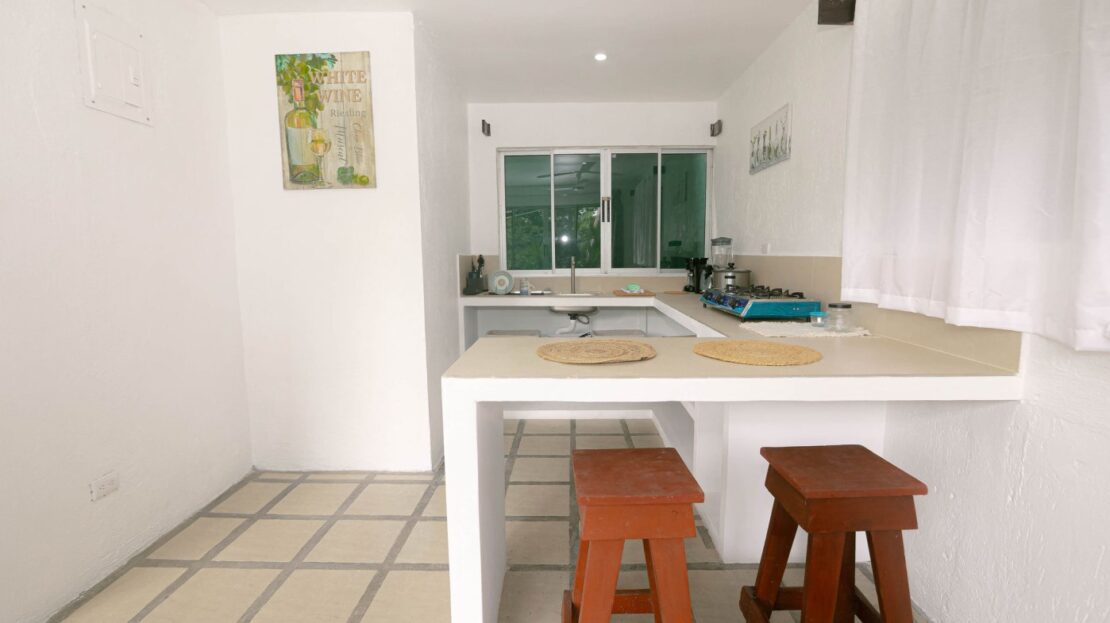 Prime Hospitality Hub: 5 Studios on the Road to Manuel Antonio