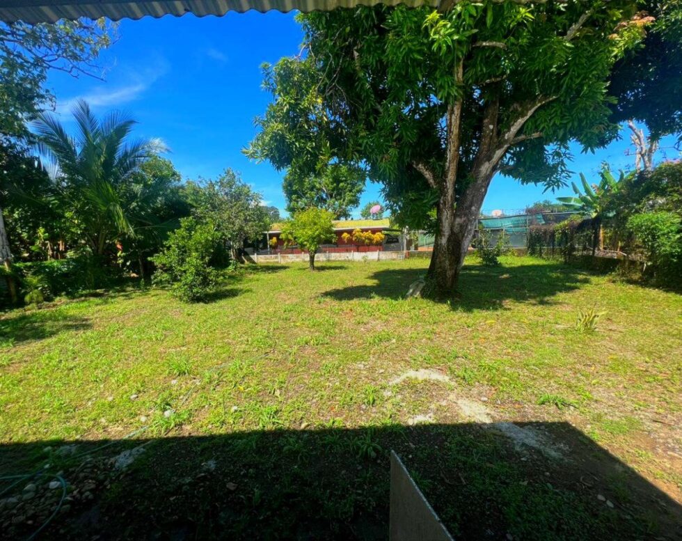 Fire Sale. Unique Opportunity in Matapalo, Quepos, Costa Rica: Spacious Property in the Heart of the Town