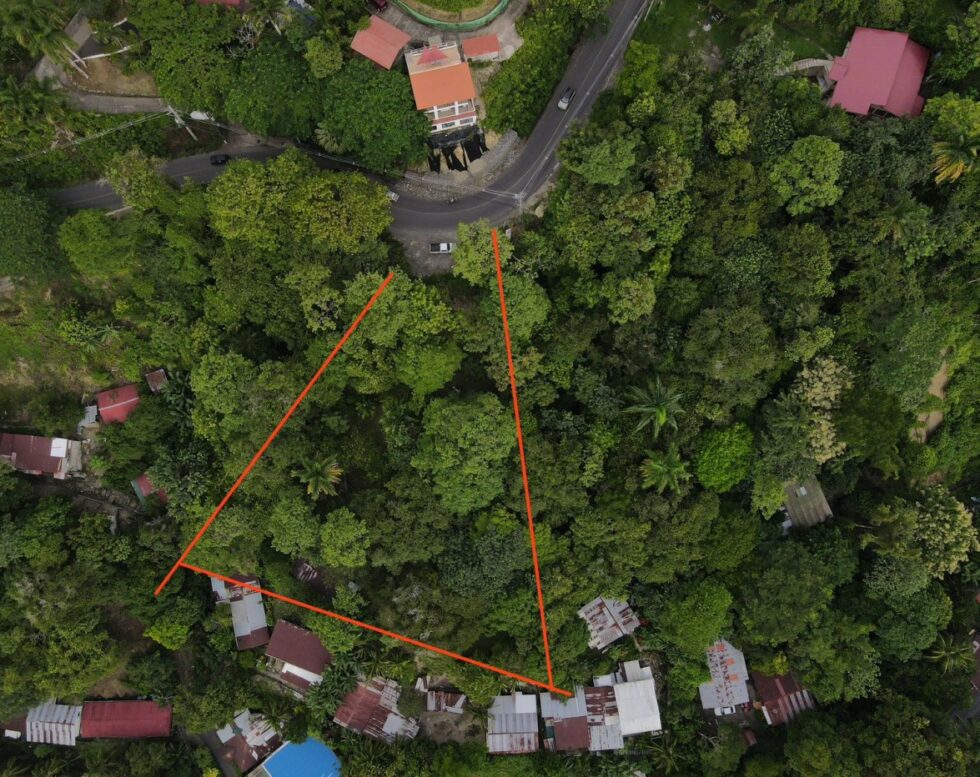 0.87 Acres of Prime Land in Manuel Antonio (commercial and residential)